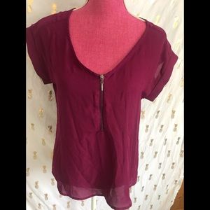 Maroon top with zipper
